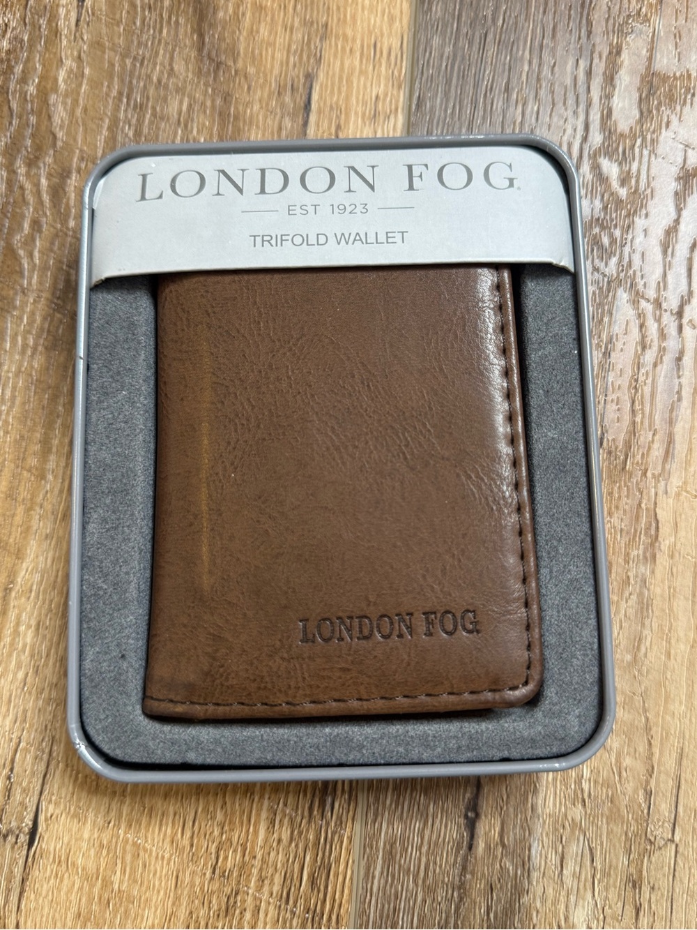 London Fog Brown Leather Trifold Wallet